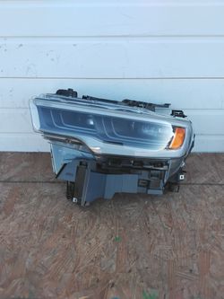 2025-2026 Dodge Ram 1500 Front Led Headlight