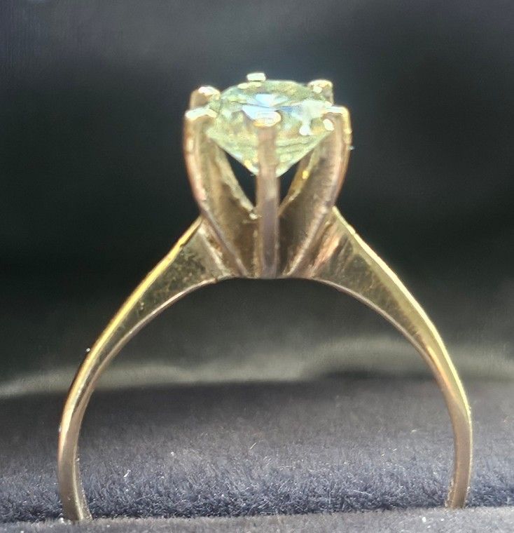 Diamond Engagment Ring
