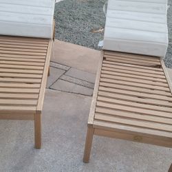 TWO NICE POOL CHAIRS AND LITTLE TABLE
