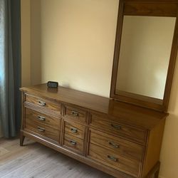 Wood Dresser With Mirror 