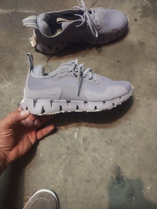 Reebok Sneakers