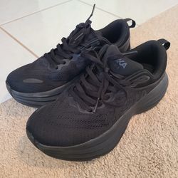 BNWOB Hoka bondi 8 black running shoes - women's size 7