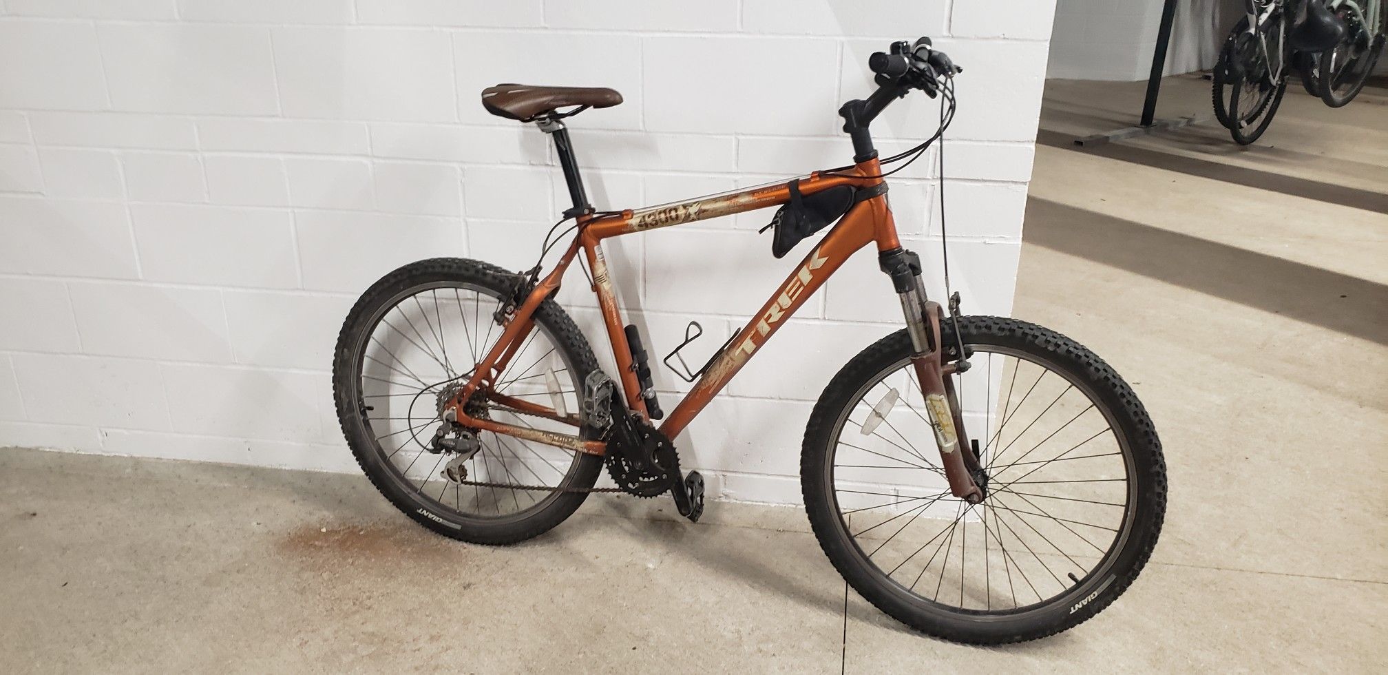 21" Trek Mountain Bike & Accessories