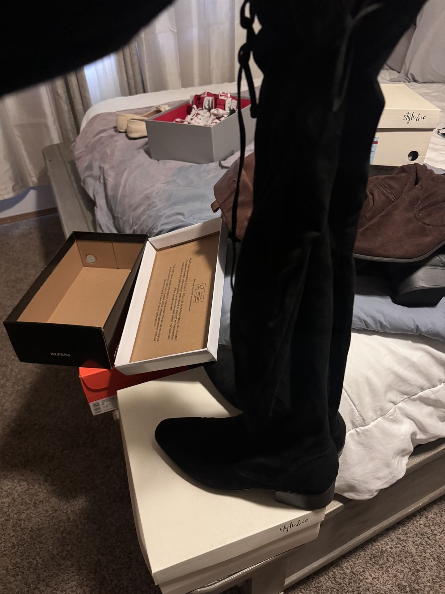 Knee High Women’s Fashion Boot