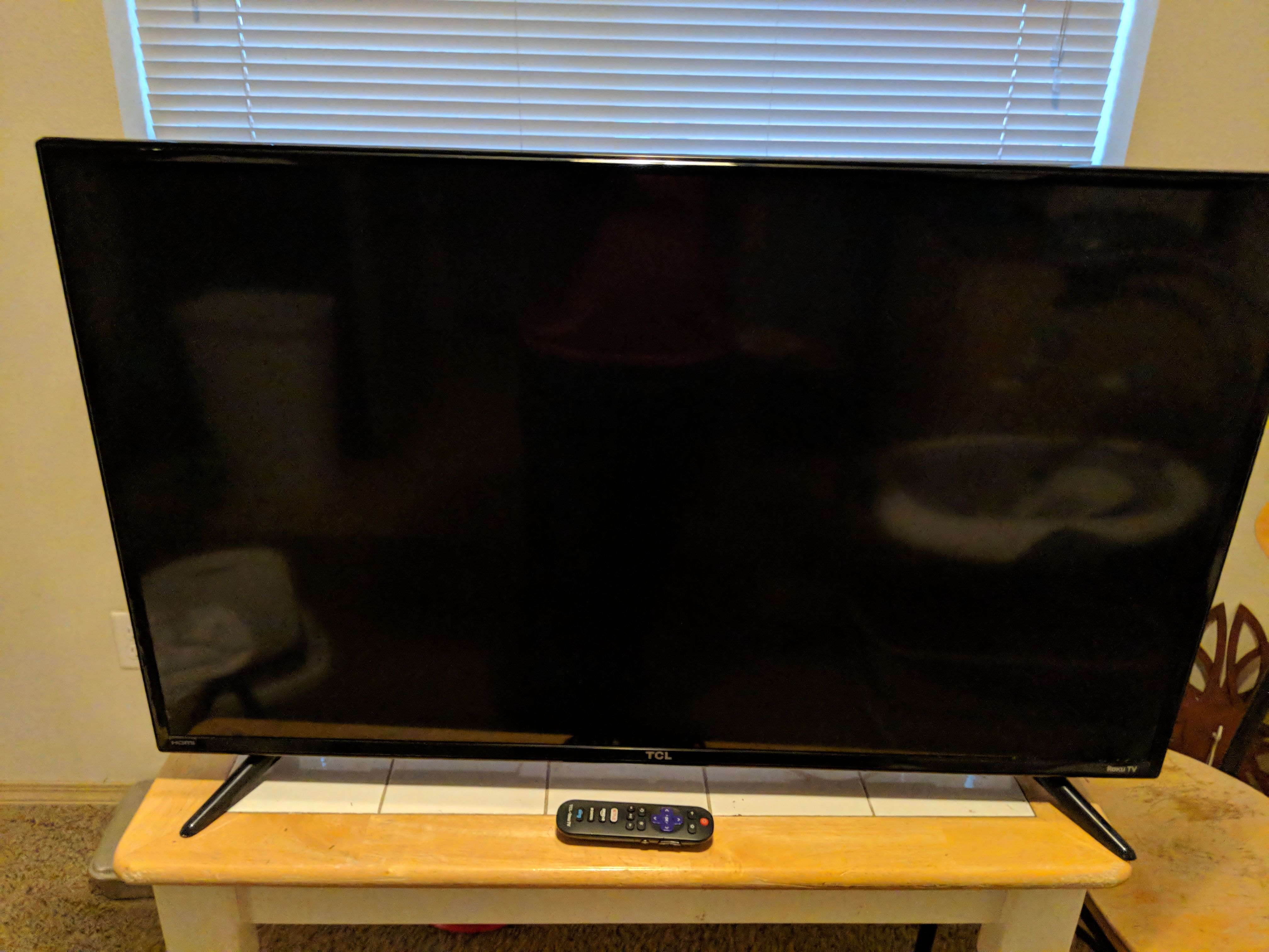 TCL Roku 40" smart TV, Model 40FS3750