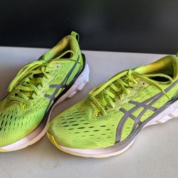 Men's ASICS NOVABLAST 2 Running Sneakers Size 9