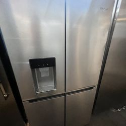 Whirlpool 4 Door Refrigerator 2024