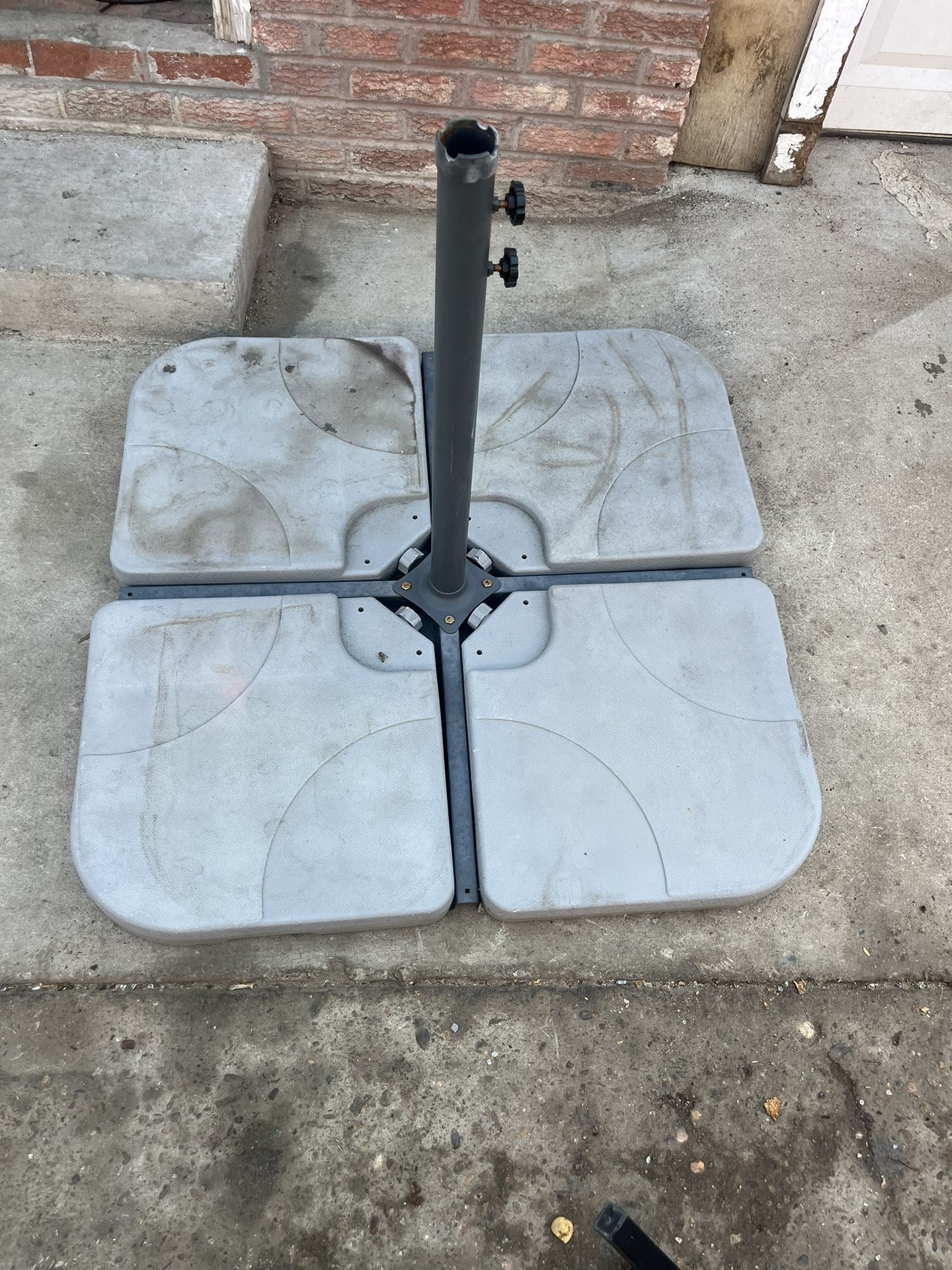 Piece 155lb Capacity Heavy-Duty Cantilever Offset Patio Umbrella Stand Square Base