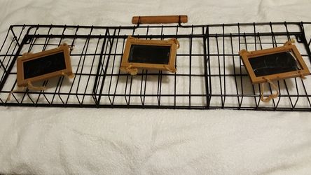 Wall bookkeeper shelf
