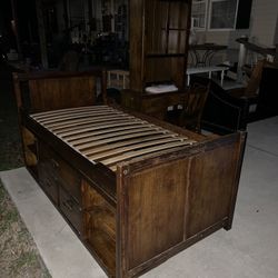 Lea Furniture Captains Bed And Desk