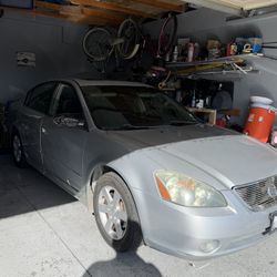 Nissian Altima