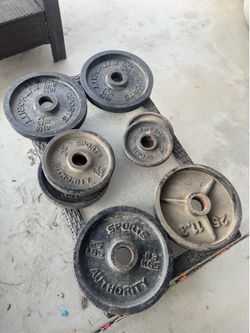4x 25 pound / 2x 10 pound / 2x 5 pound
