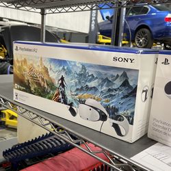 PlayStation VR2 And Charging Station