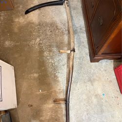 Antique hay sickle with double grips