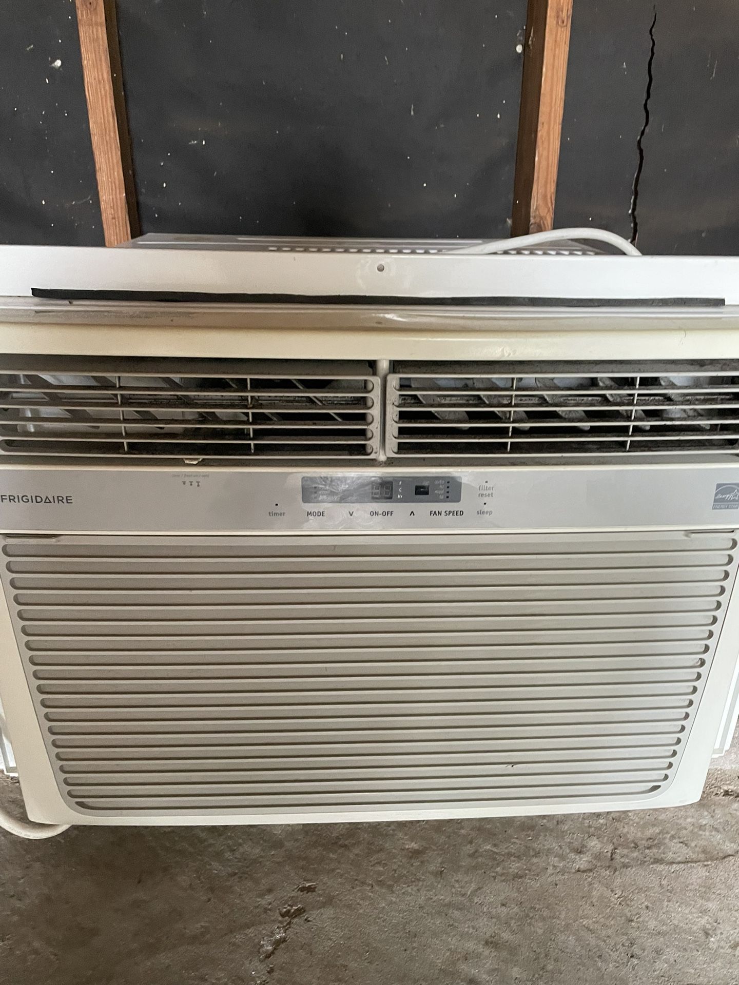 Frigidaire Window Air Conditioner 