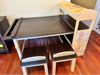 Kid art table with stools