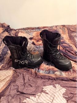 FXR speed snow boot( Size 10)