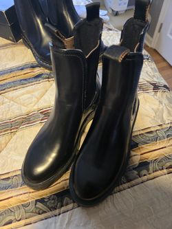 H&M Dr. Martens  Black Boots Sz 38. 7.5, Dr. Martens Boot