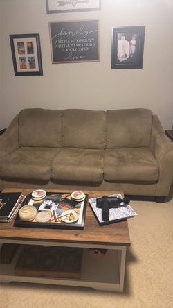 Livingroom set must go