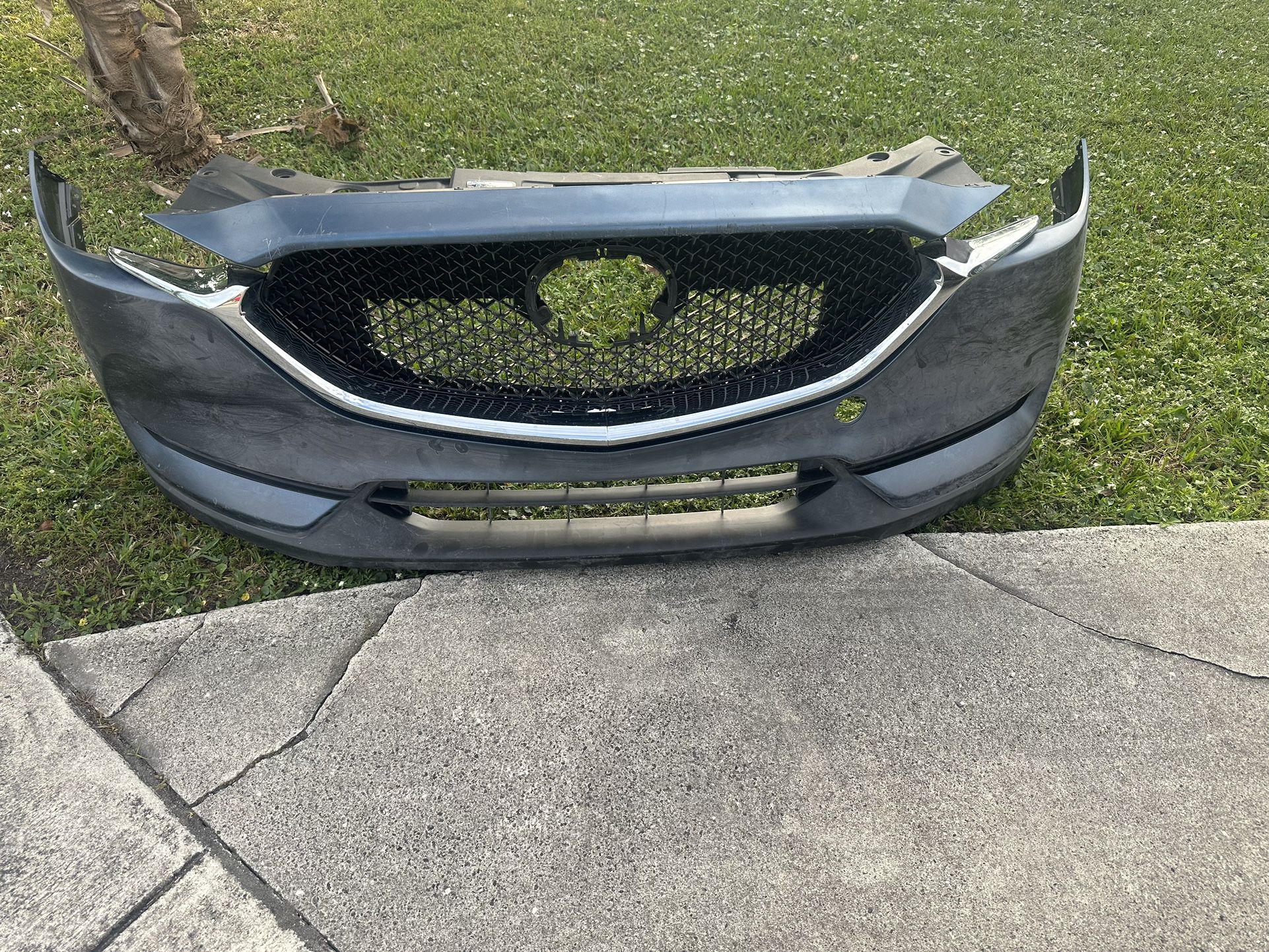Bumper Grill Complete For 2017 To 2021 Cx5