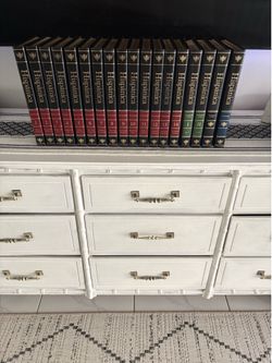Britannia Hispanica Encyclopedia Complete Set Of 18 Vol. hardcover One Owner