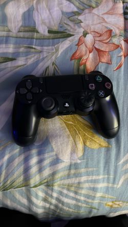 ps4 controller works perfect !