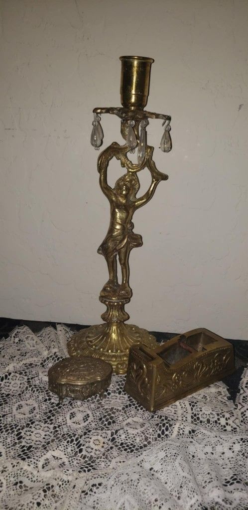 VINTAGE ORNATE BRASS MID CENTURY HOLLYWOOD REGENCY CANDLESTICK CANDLE HOLDER CANDELABRA TAPE DISPENSER JEWELRY BOX TABLE DECOR DISPLAY