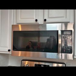 Stainless steel GE Microwave