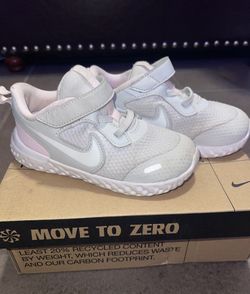 Nike Girls Tenni Shoes 