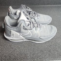 Lebron Witness Sneakers 