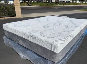 Full Organic Hybrid Cool Gel Memory Foam Mattress!!