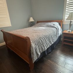 Queen Bedroom Set For Sale