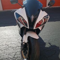Yamaha 2012 YZF-R6