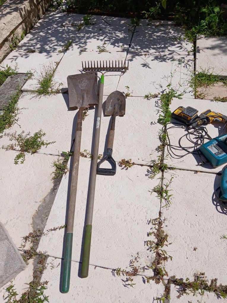 Wracker & SHOVELS 
