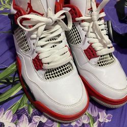 Jordan 4