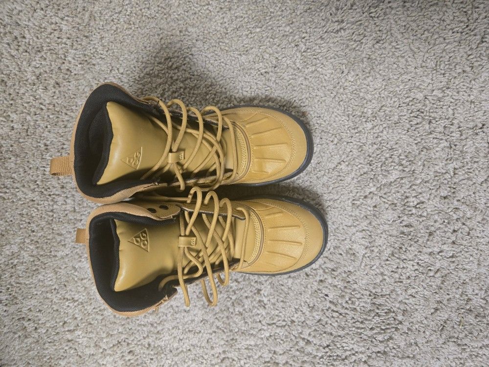 Nike Boots