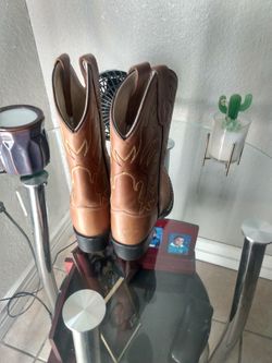 Botas  Piel Original , Para Niño Nuevas   Talla (Usa 10) De Niños 