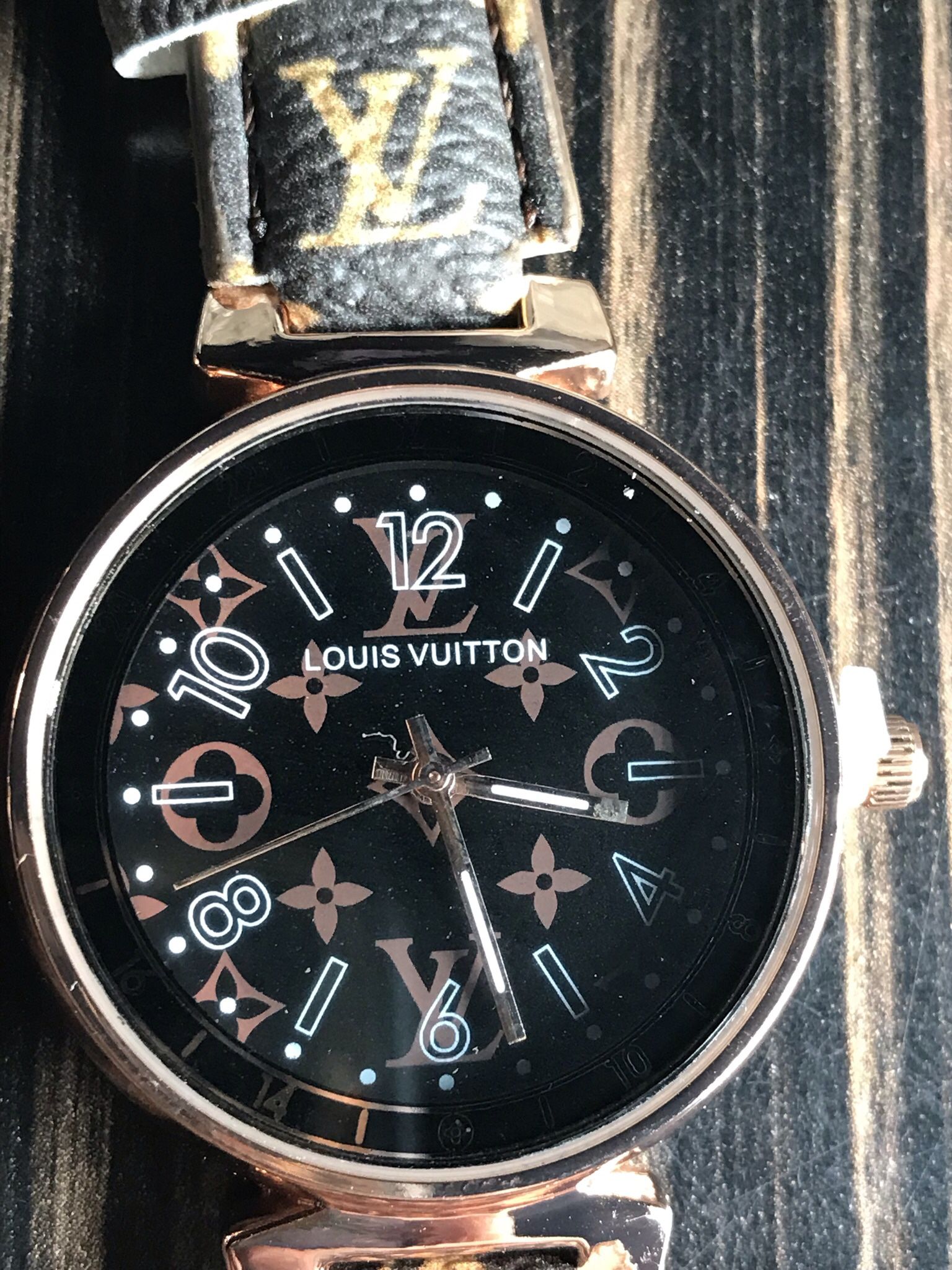 Ladies Louis Vuitton Watch for Sale in Kansas City, MO - OfferUp