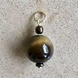 🟤 Beautiful, brown ombré shiny tiger’s eye beaded pendant