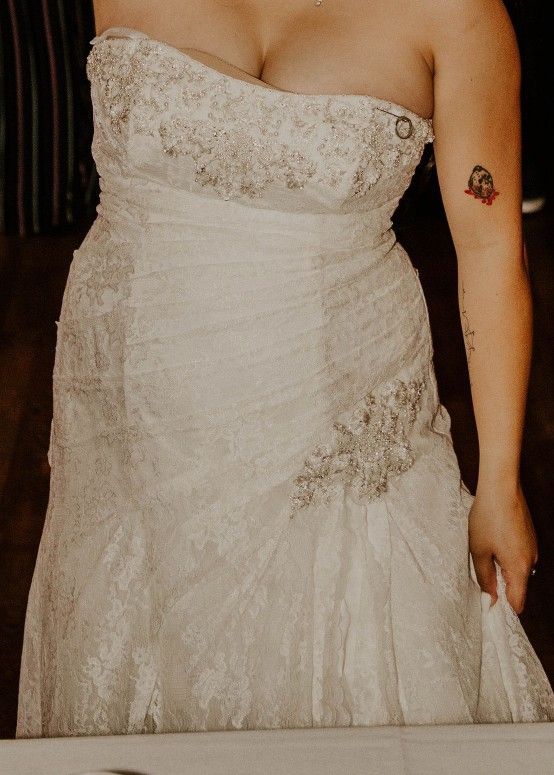 Size 12, Davids Bridal Vintage Lace Corset Dress ( Yp3344) 