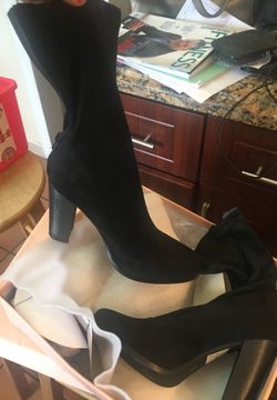 Suede boots KOI Footwear Brand new w box size 8.5-9