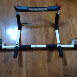 Perfect Fitness Multi-Gym Doorway Pull Up Bar and Portable Gym Home Workout Gear