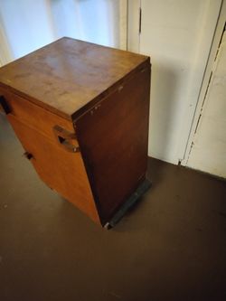 Small MCM Side Table Or Night Stand 