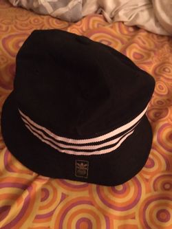 Adidas bucket hat
