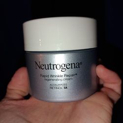 🩷 Wrinkle Cream Neutrogena  Still Available