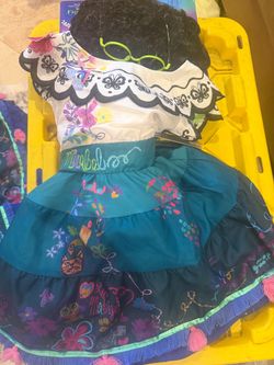 Disney Encanto Mirabel Costume for Kids Encanto Size 3t Brand New