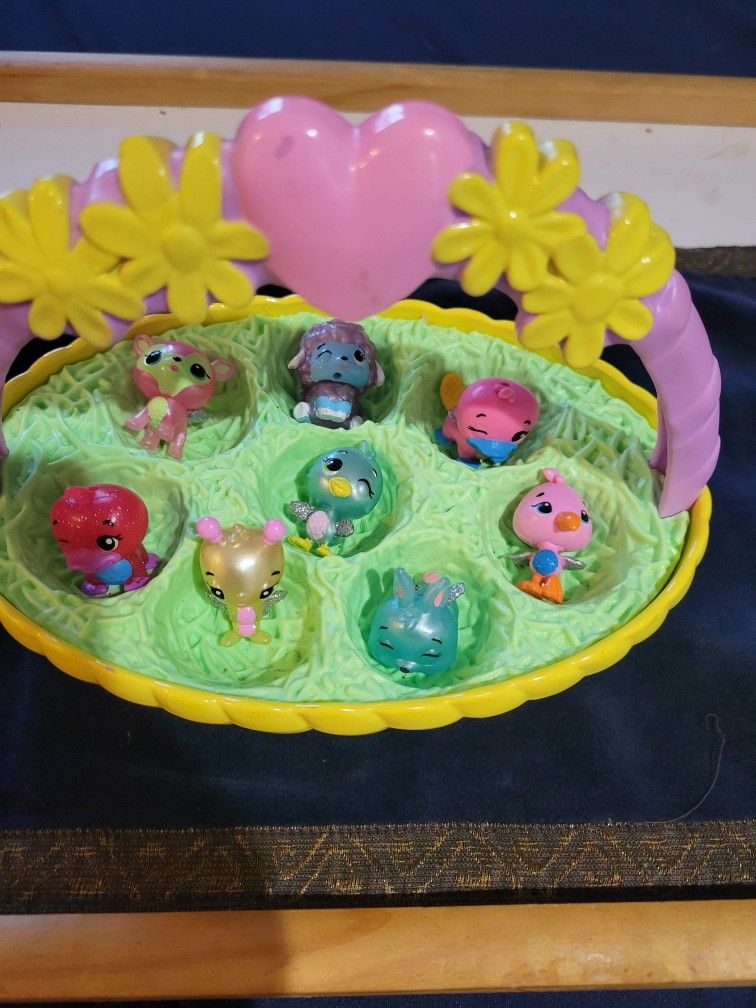 Hatchimals Basket