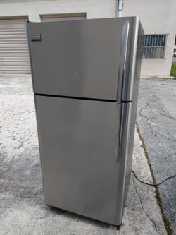 Frigidaire Stainless Steel Refrigerator, very clean works great..