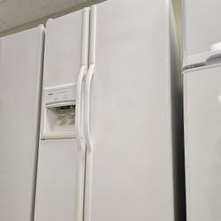 Kenmore Refrigerator Working Perfectly Fine Very Clean I Can Deliver To You 90 Days Warranty 