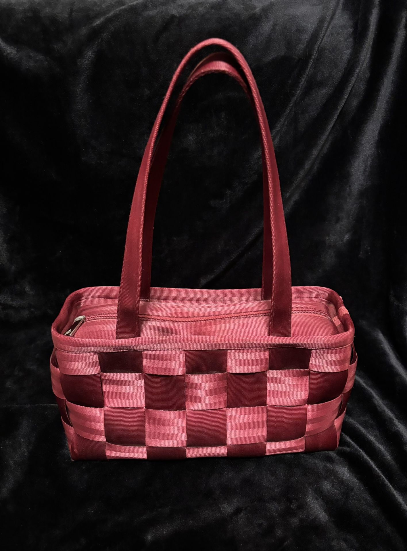 Harveys Seatbelt Bag Maroon Large Sachel